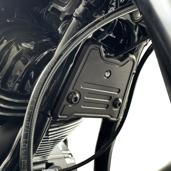 Rahmen-Cover - vorne für den Bremsverteiler → Wunderkind Custom